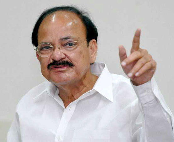 venkaiah naidu,bjp,amit shah,ap special status,modi,arun jaitley  పాపం... వెంకయ్య బాగానే కష్టపడుతున్నాడు..! 